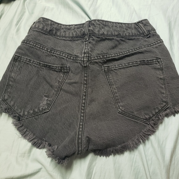 Black distressed high waisted shorts - Picture 2 of 3